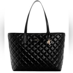 NWT GUESS Tinsley Extra Large Quilted Tote Bag $128